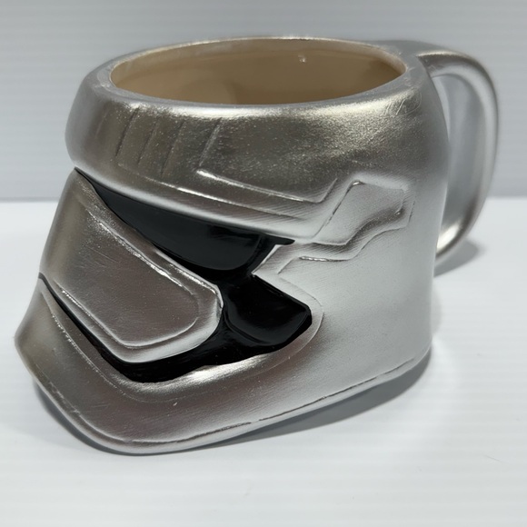 Set 3 Star Wars Stormtrooper, Captain Phasma, Kylo Ren 3D Sculpture Ceramic Mugs - Picture 10 of 13